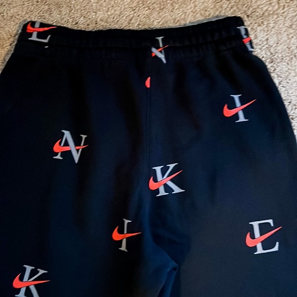 Nike Black and Orange Swoosh Logo Jogger Sweat Shorts Youth Sz XL - Picture 8 of 11